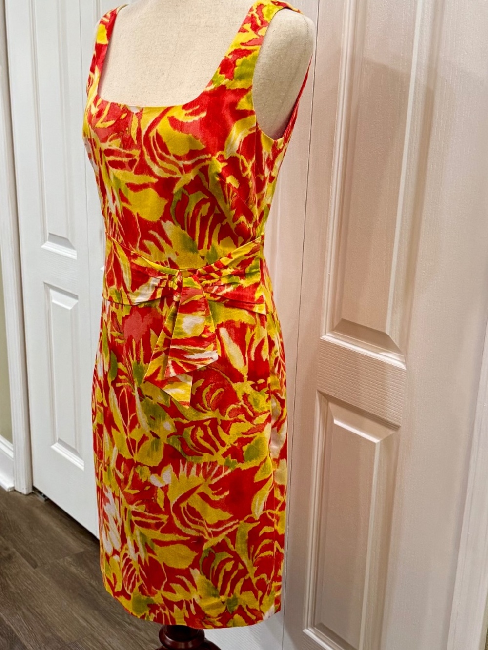 Woman's Size 8 Dress by Ralph Lauren, Tropical Floral, Sleeveless, Cotton Lined